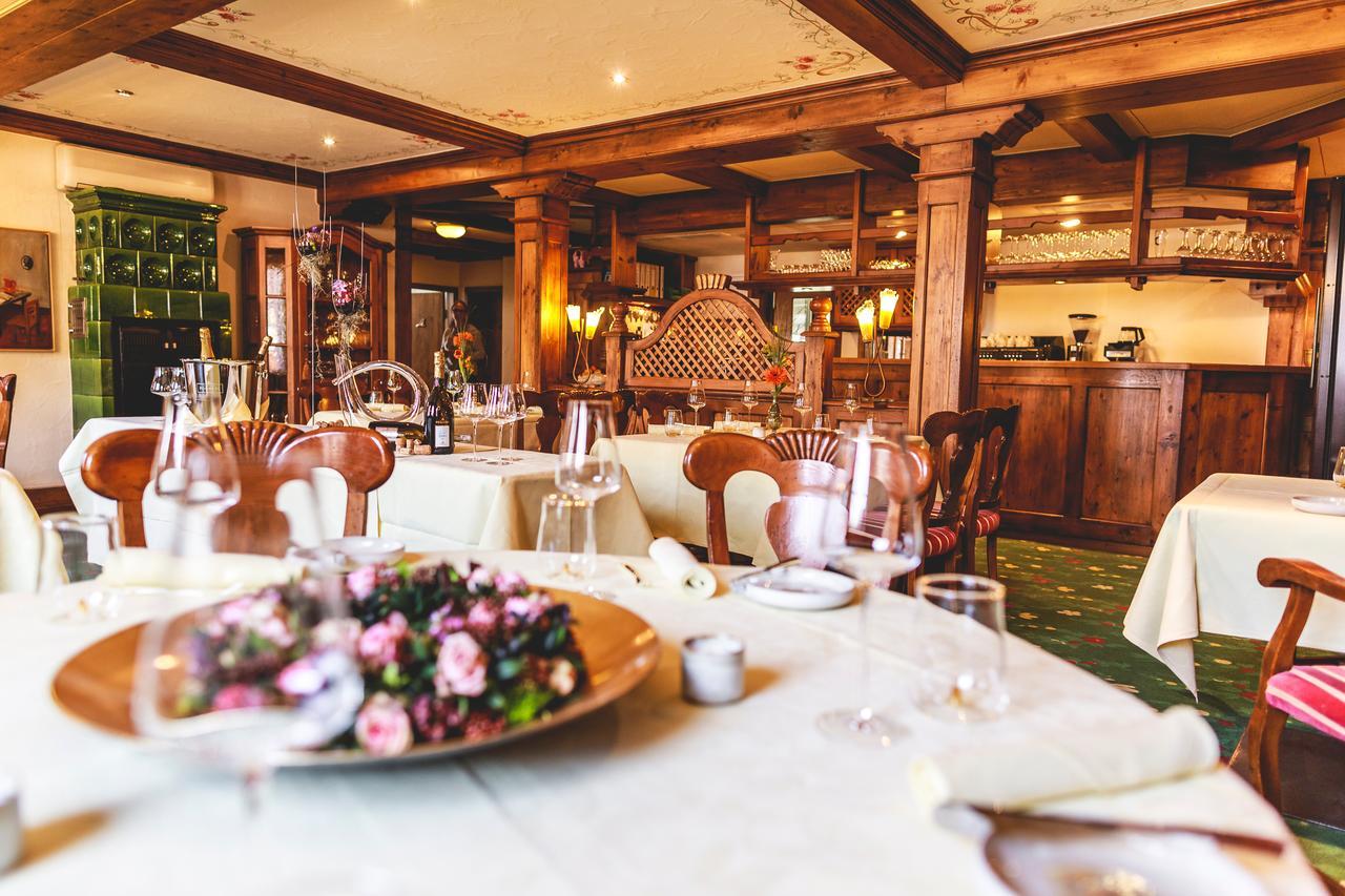 Hotel Löwen Eggenstein-Leopoldshafen Exteriör bild